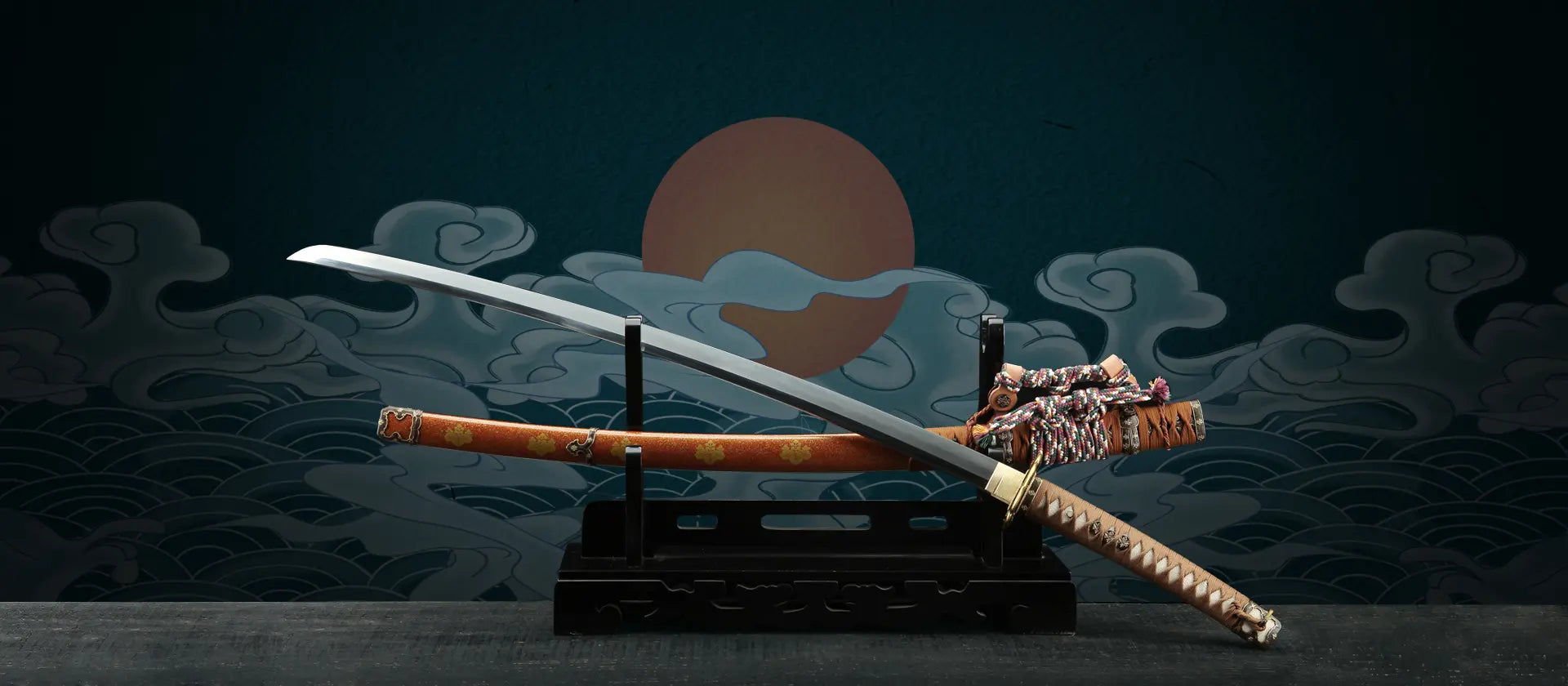 Katana japonais exposé sur support, sabre traditionnel au design élégant dans une ambiance sombre et zen Blade Bushido
