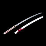 Katana japonais Date Masamune présenté en entier sur fond noir, lame en acier plié damassé avec hamon ondulé, fourreau (saya) blanc laqué accompagné de son cordon rouge, poignée (tsuka) blanche tressée de rouge et ornée de menuki dorés – katana de collection prestige Blade Bushido.