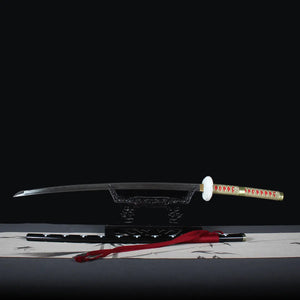 Lame en acier carbone poli du katana Kikoku de Trafalgar Law, réplique sabre One Piece avec effet hamon décoratif.