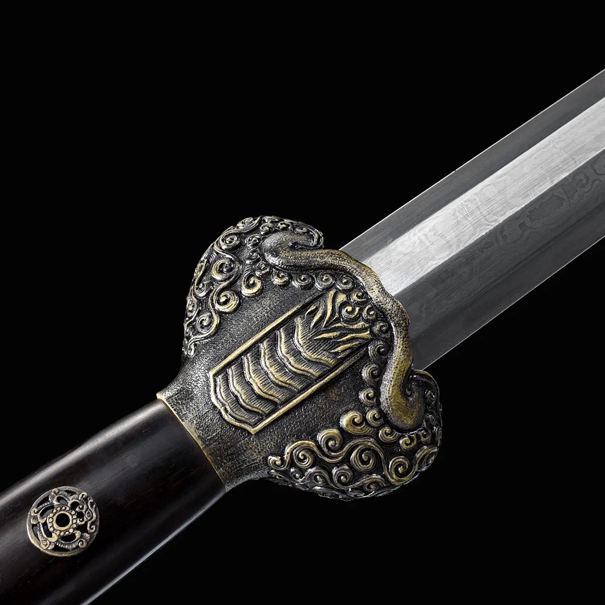 longquan-chinese-jian-sword-ornate-guard-ebony-handle-folded-steel-blade-detail-blade-bushido