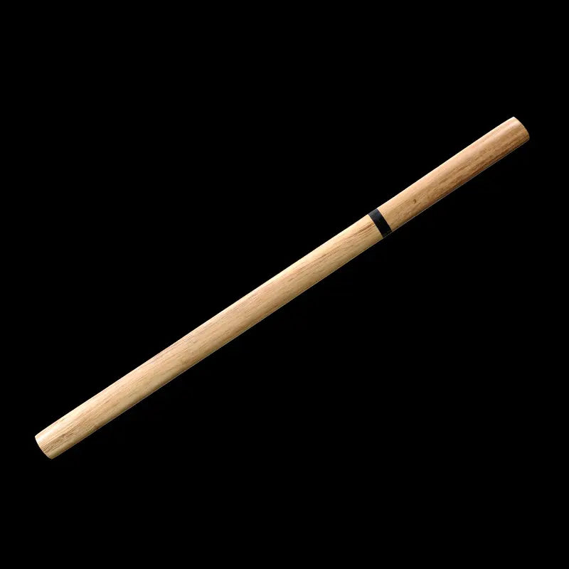 Tantō shirasaya en bois naturel San-Ken, fourreau et poignée bois clair avec bague noire, présenté en diagonale sur fond noir — katana court japonais, acier carbone 1045, finition polissage miroir, style minimaliste shirasaya.