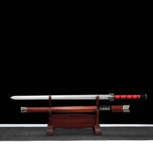 Épée chinoise Jian TIAN LONG présentée sur un support d’exposition, avec lame droite en acier au-dessus du fourreau en bois de rose, poignée rouge à cordage noir, garnitures métalliques décorées, fond noir et tapis gris visible en bas de l’image.