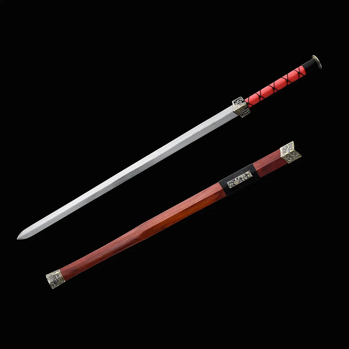 Épée chinoise Jian TIAN LONG avec lame droite polie et fourreau en bois de rose présentés sur fond noir, poignée rouge et noire avec garde métallique gravée, vue complète de l’épée chinoise traditionnelle et de son fourreau dans un style Tai Chi et Wushu.